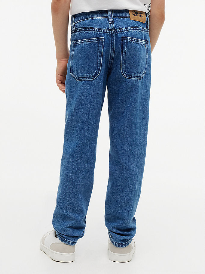 Jeans straight fit sbiaditi con bandierina ricamata